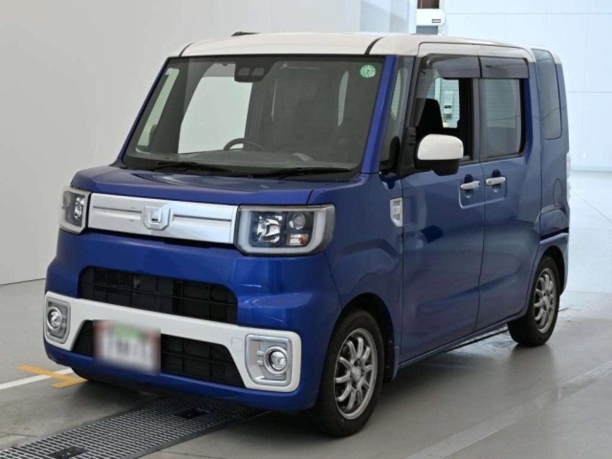 DAIHATSU WAKE LA700S 2019