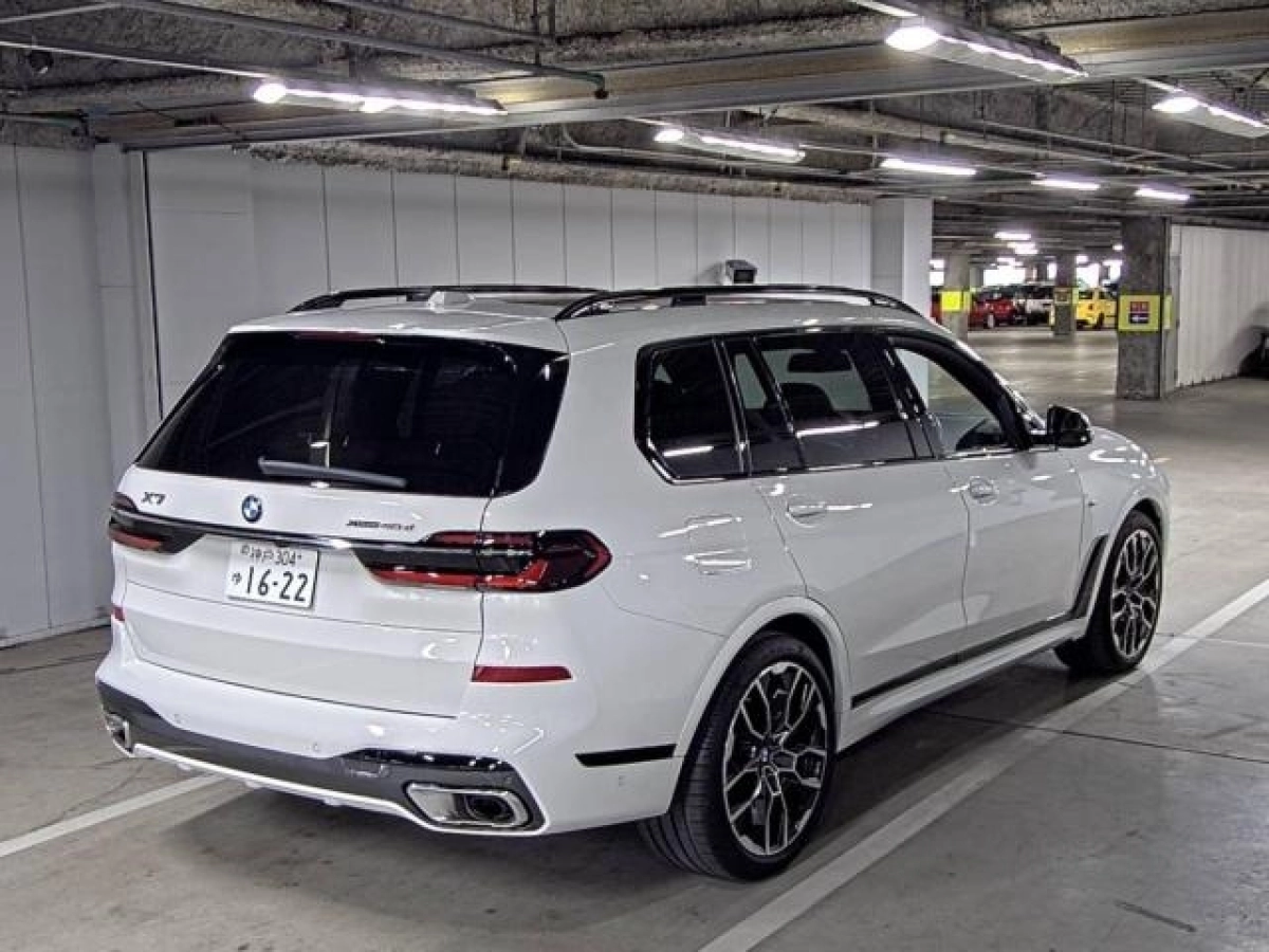 BMW X7