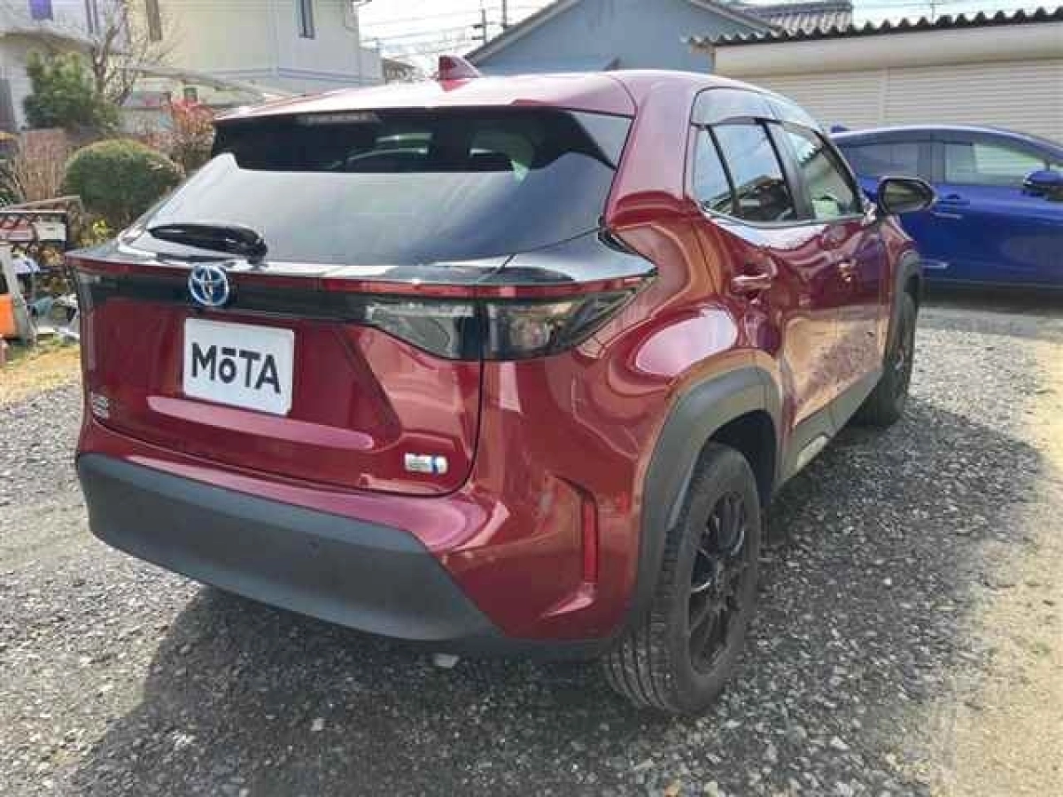 TOYOTA YARIS CROSS