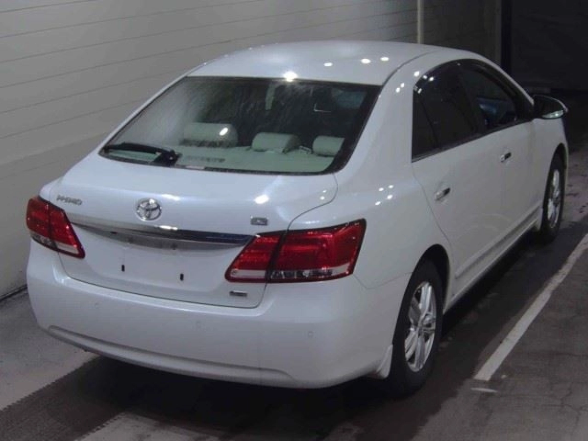 TOYOTA PREMIO