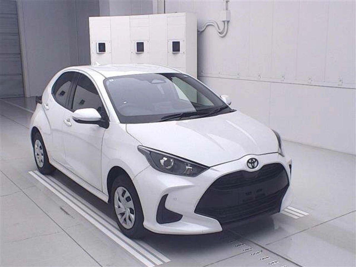 TOYOTA YARIS MXPA15 2025