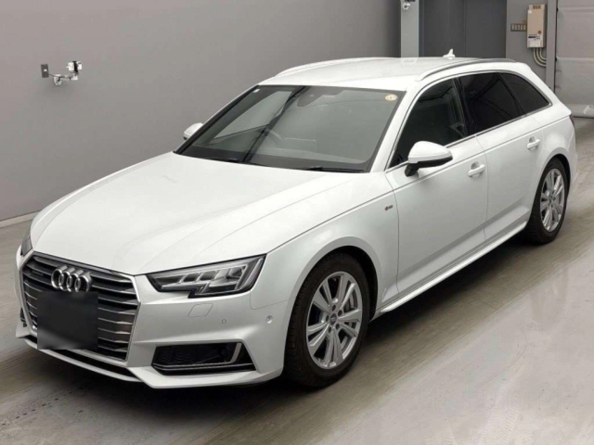 AUDI A4 8WCYRF 2019
