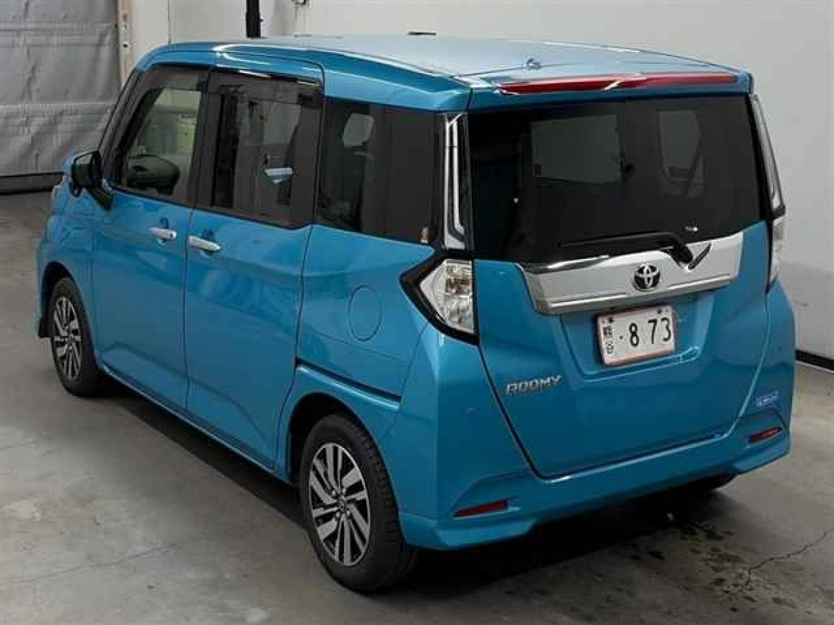 TOYOTA ROOMY