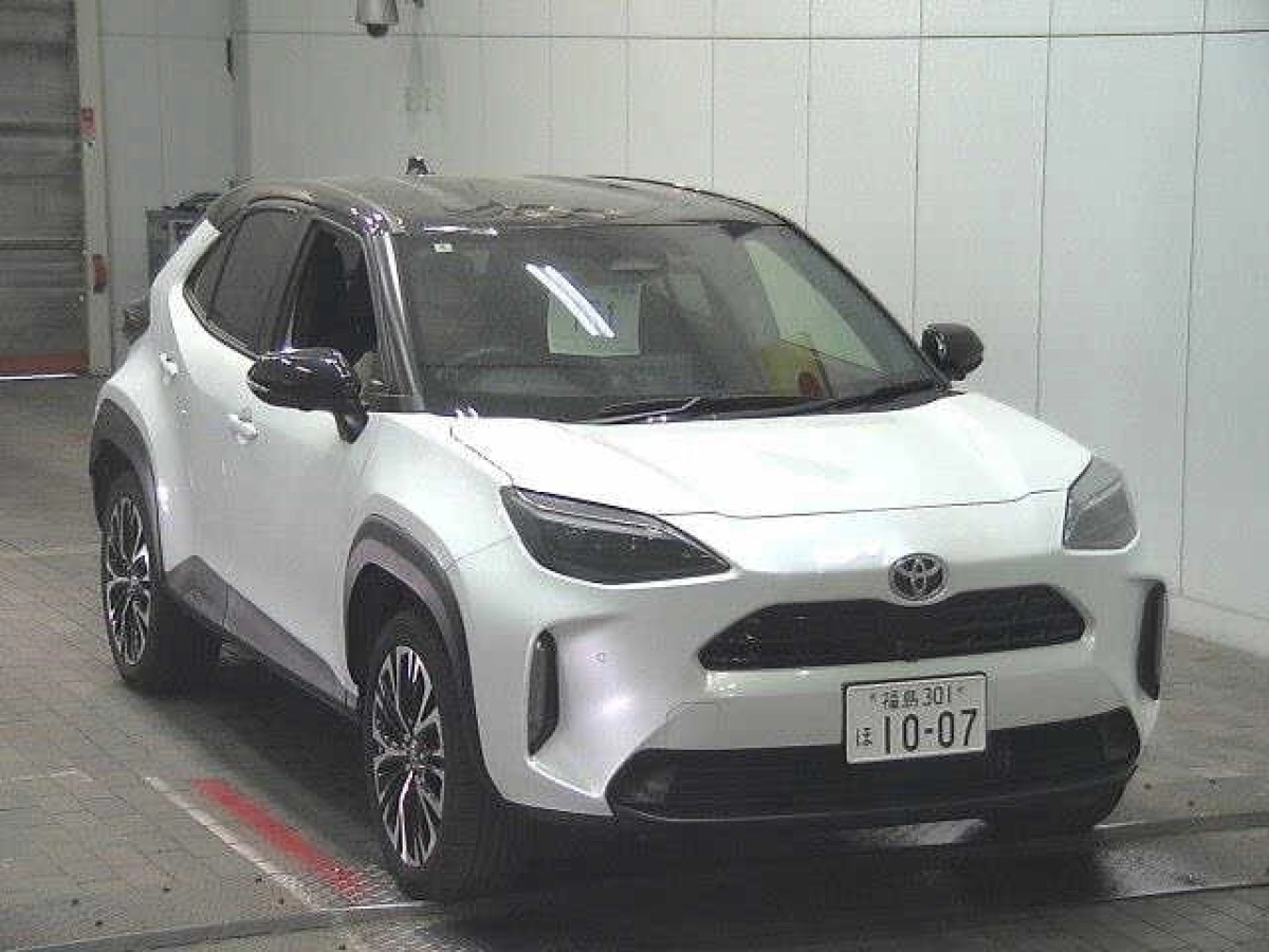 TOYOTA YARIS CROSS MXPB15 2025
