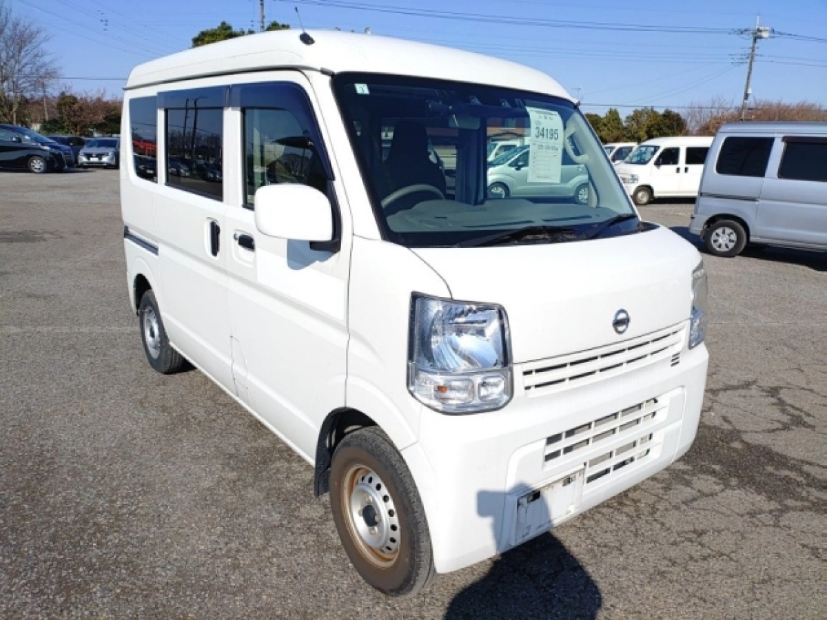 NISSAN CLIPPER VAN
