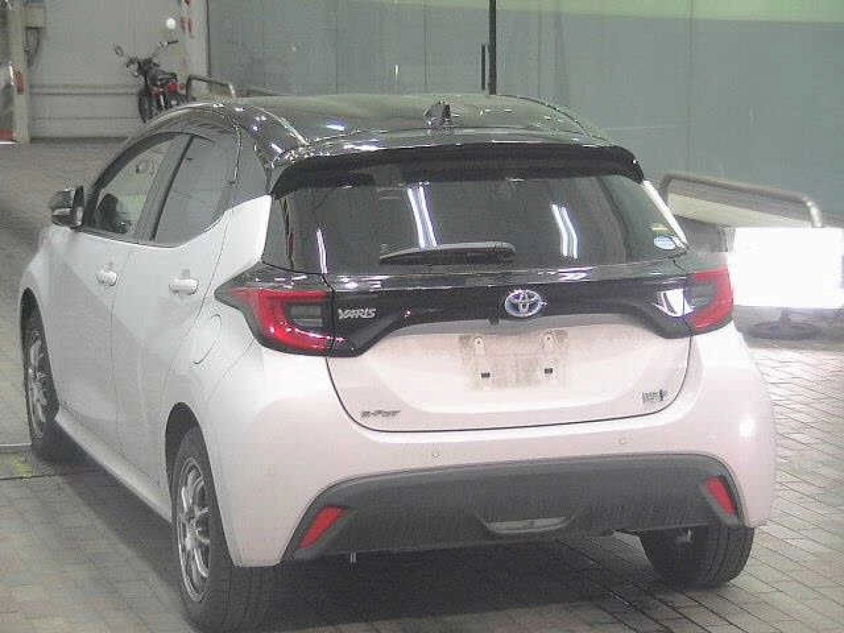 TOYOTA YARIS