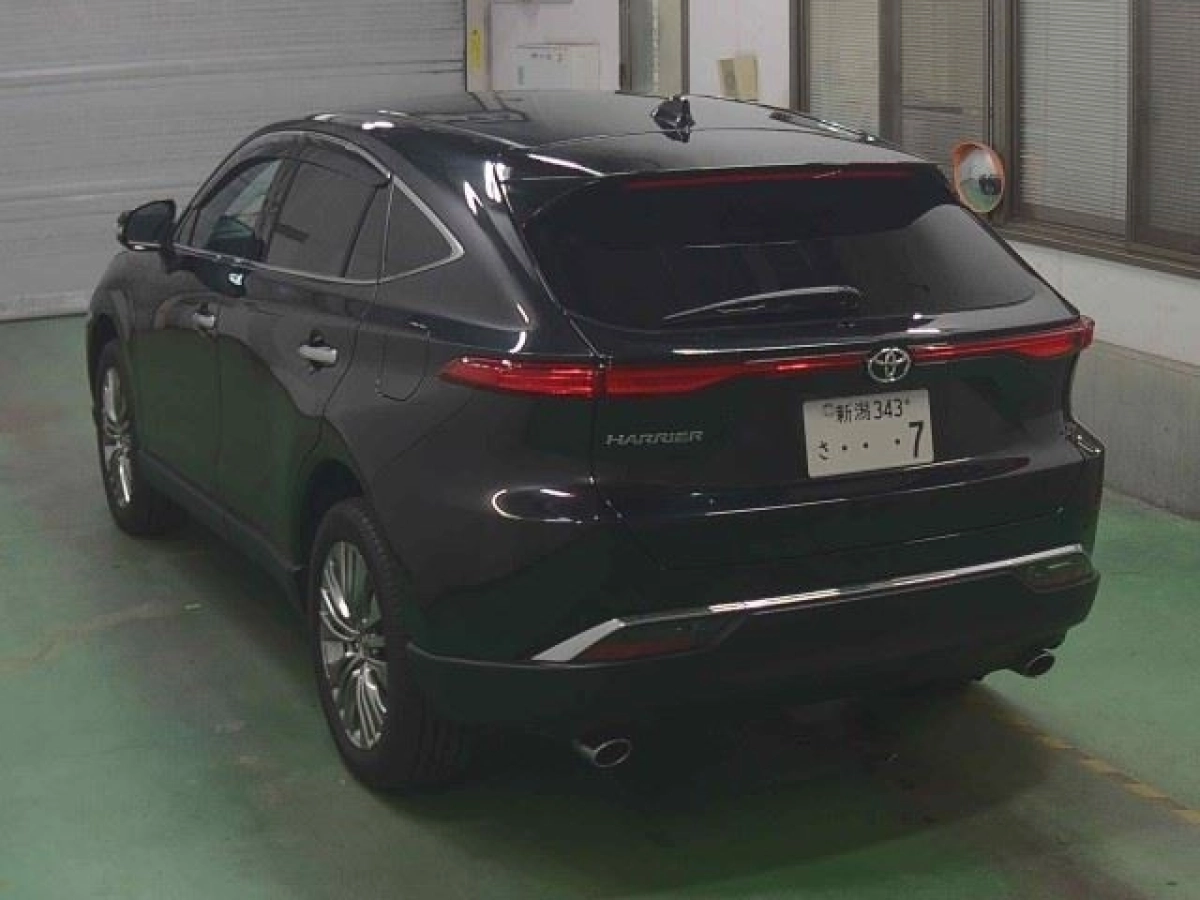 TOYOTA HARRIER