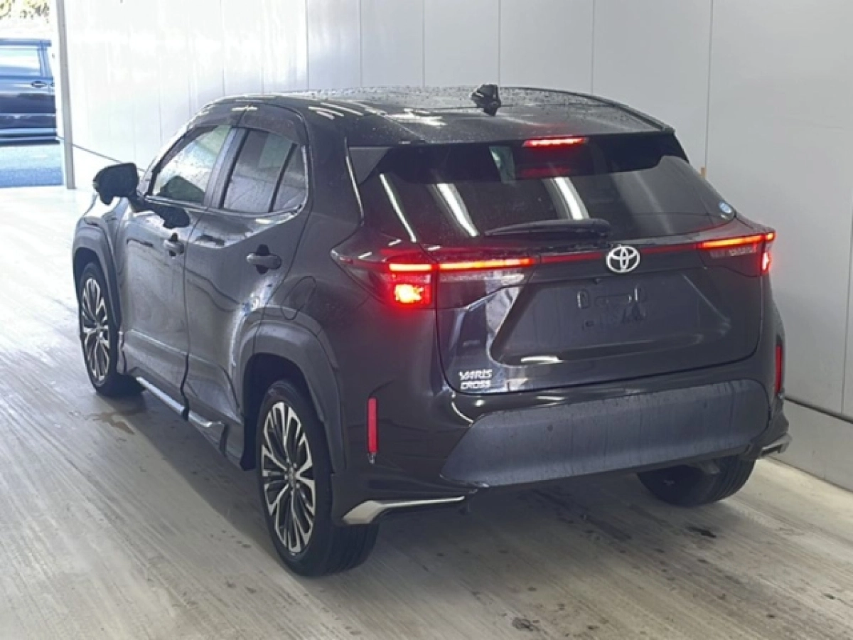 TOYOTA YARIS CROSS