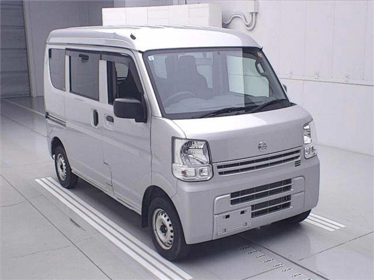 NISSAN CLIPPER VAN DR17V 2022