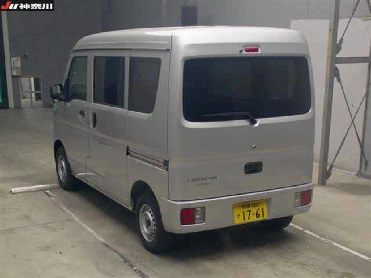 MITSUBISHI MINICAB VAN