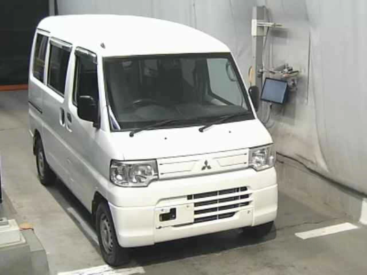 MITSUBISHI MINICAB VAN U62V 2025