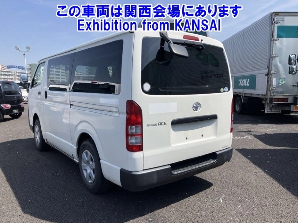 TOYOTA REGIUS ACE VAN
