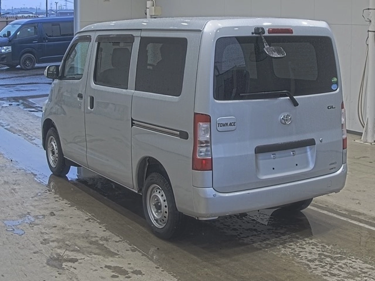 TOYOTA TOWN ACE VAN