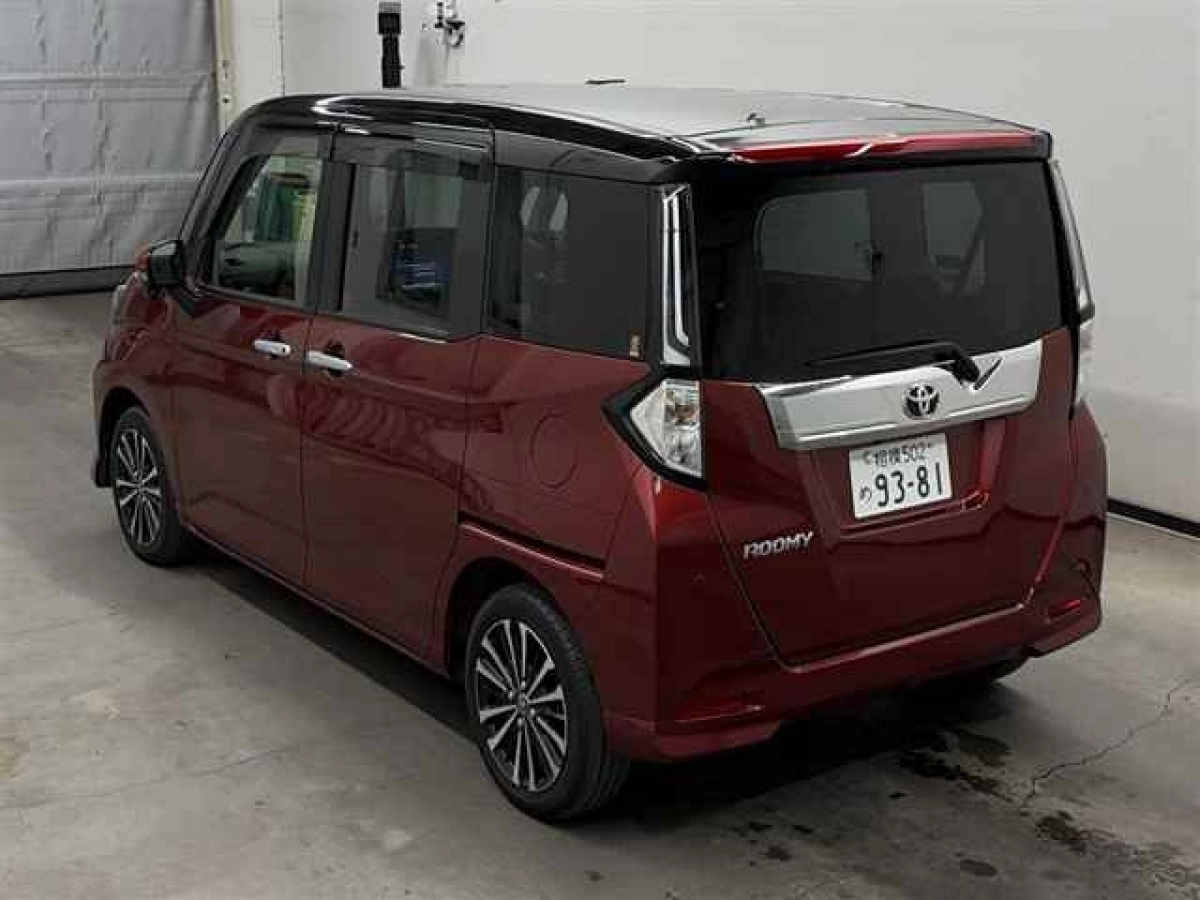 TOYOTA ROOMY