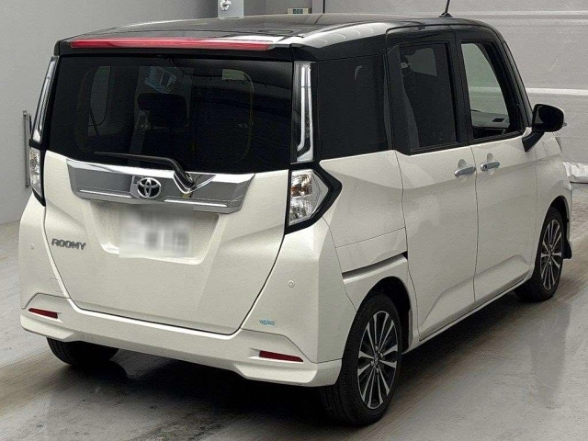 TOYOTA ROOMY