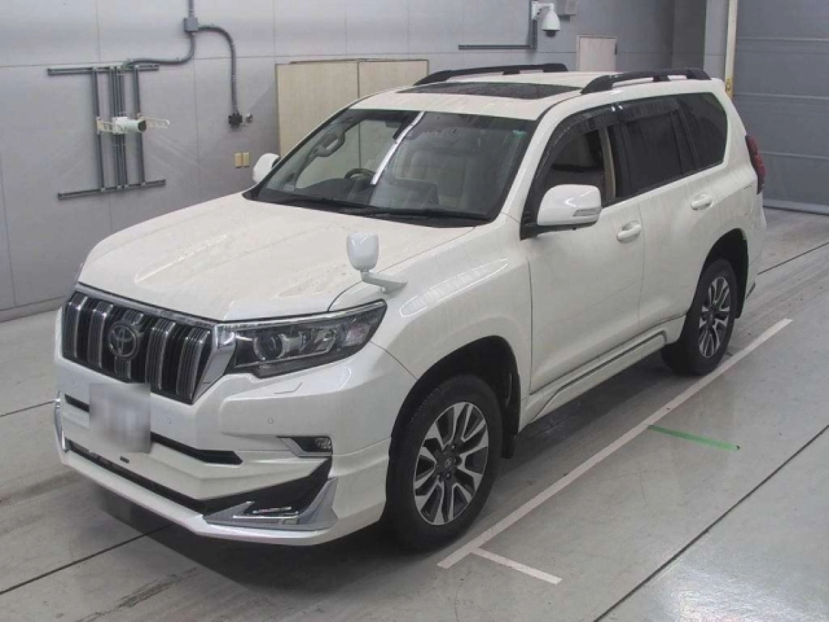 TOYOTA LAND CRUISER PRADO TRJ150W 2023