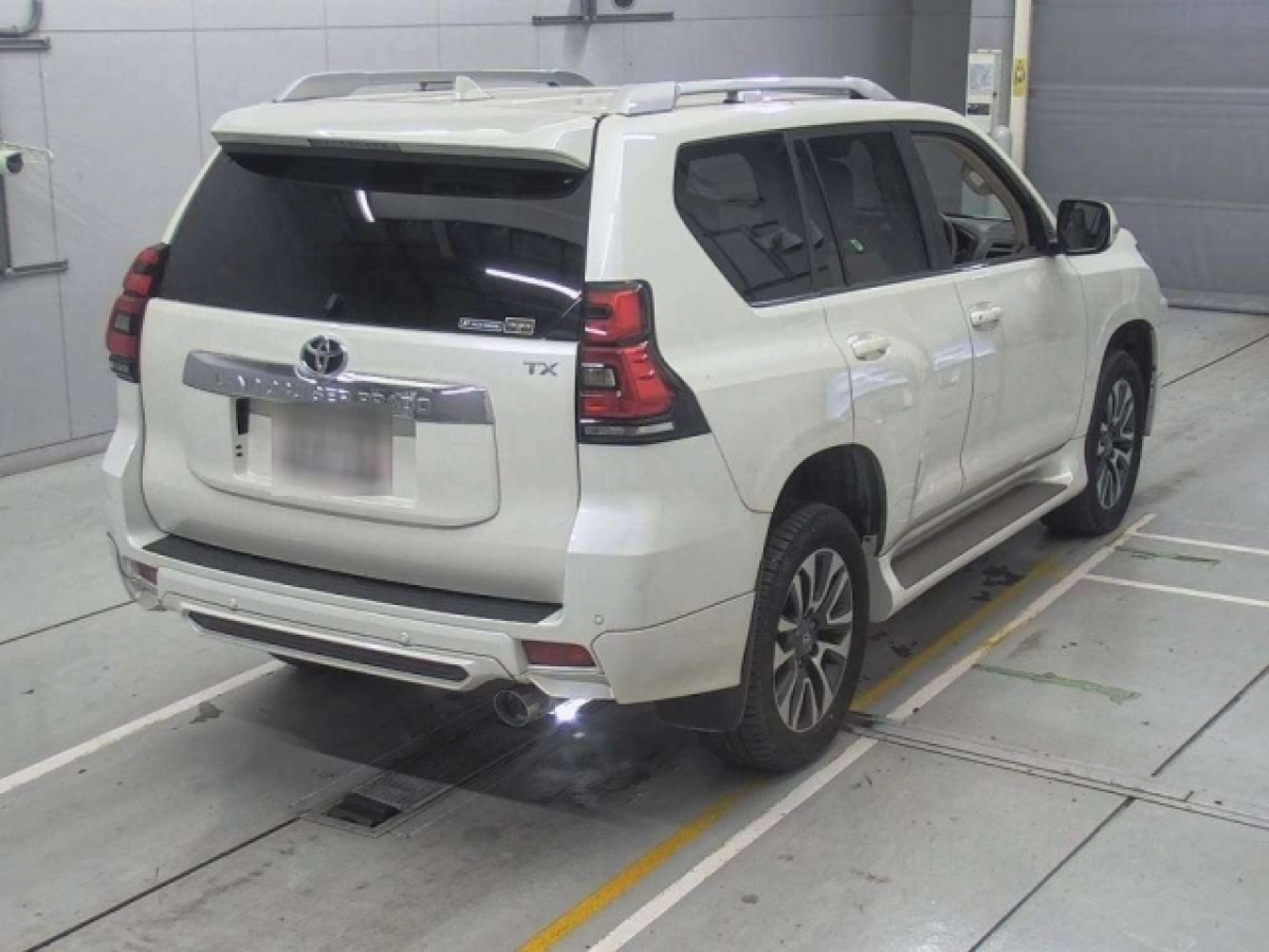 TOYOTA LAND CRUISER PRADO GDJ150W 2023