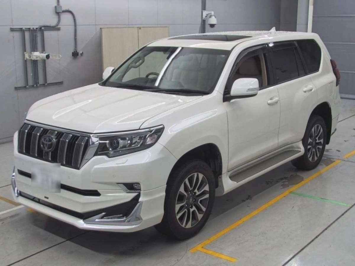 TOYOTA LAND CRUISER PRADO TRJ150W 2023