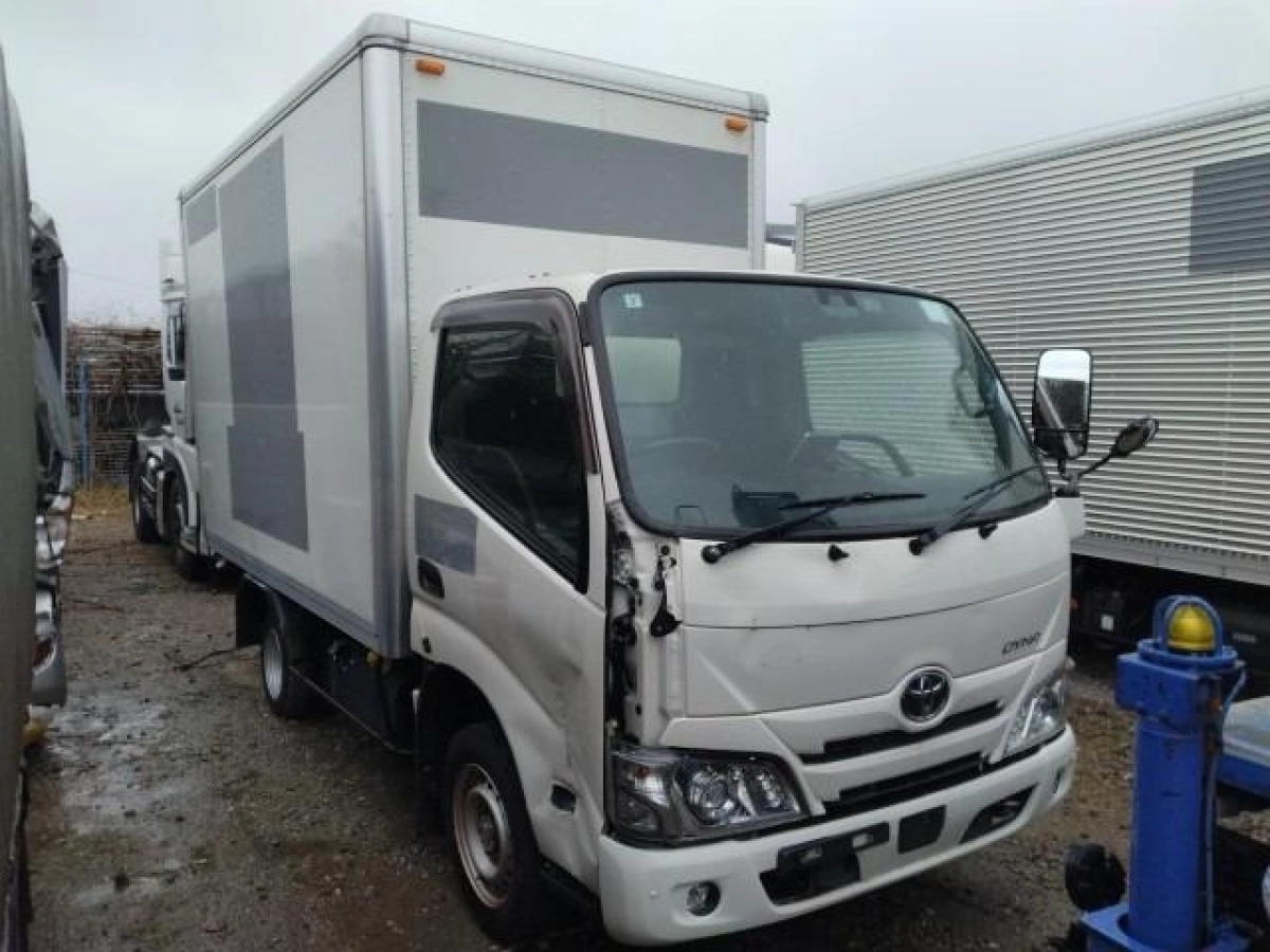 TOYOTA DYNA