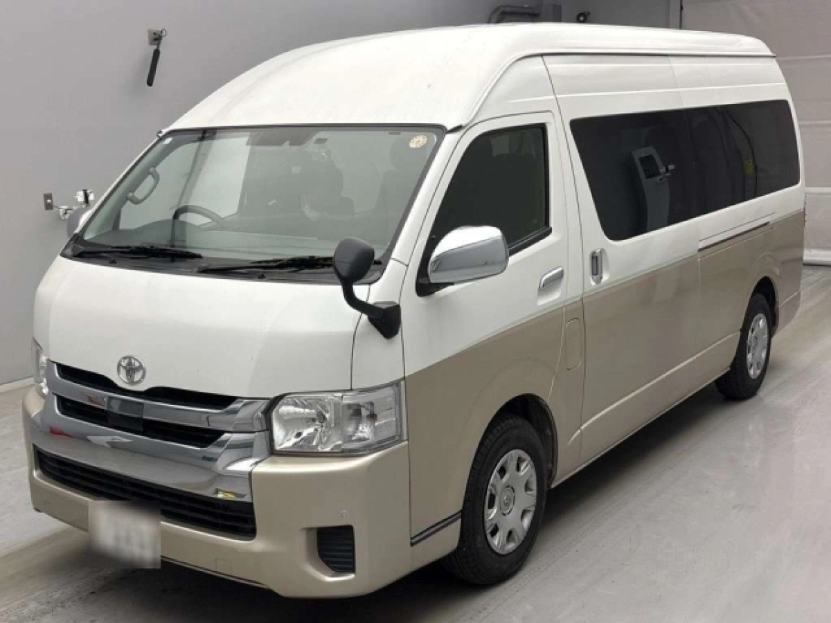 TOYOTA HIACE TRH224W 2020