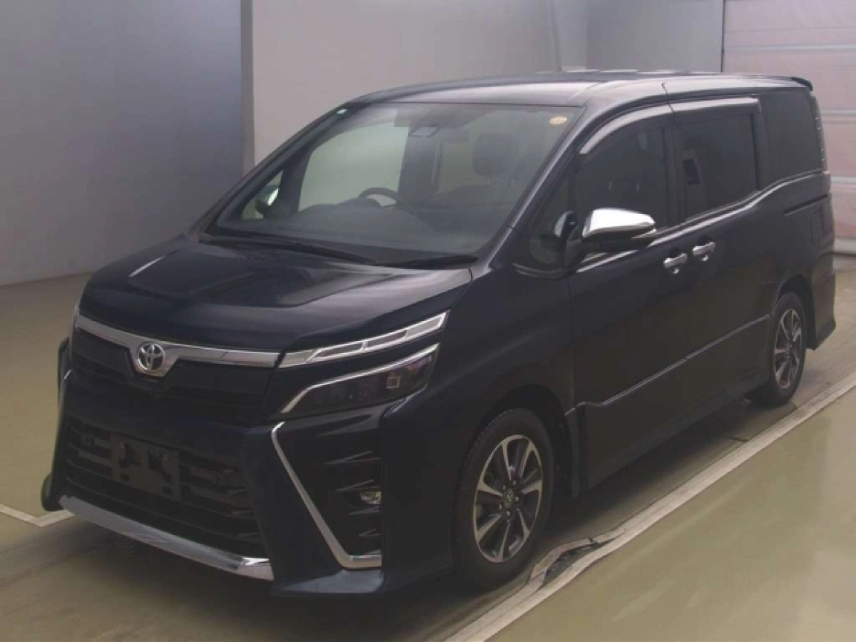 TOYOTA VOXY ZRR80W 2021