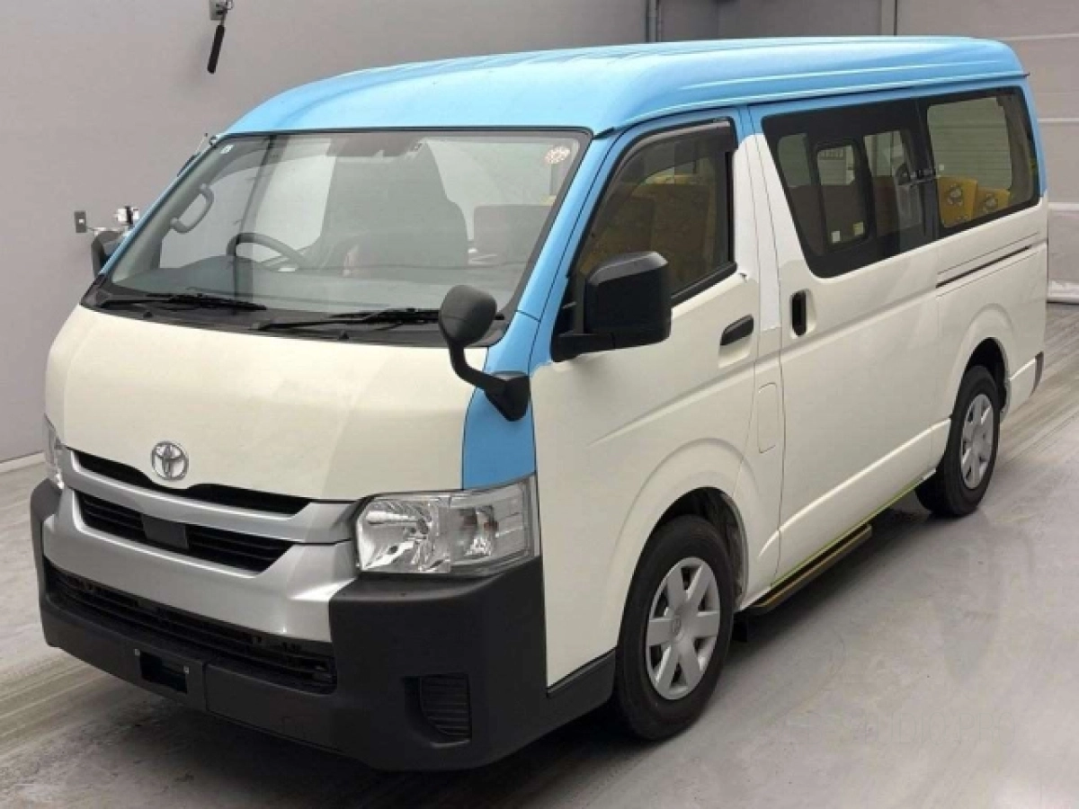TOYOTA HIACE TRH214W 2024