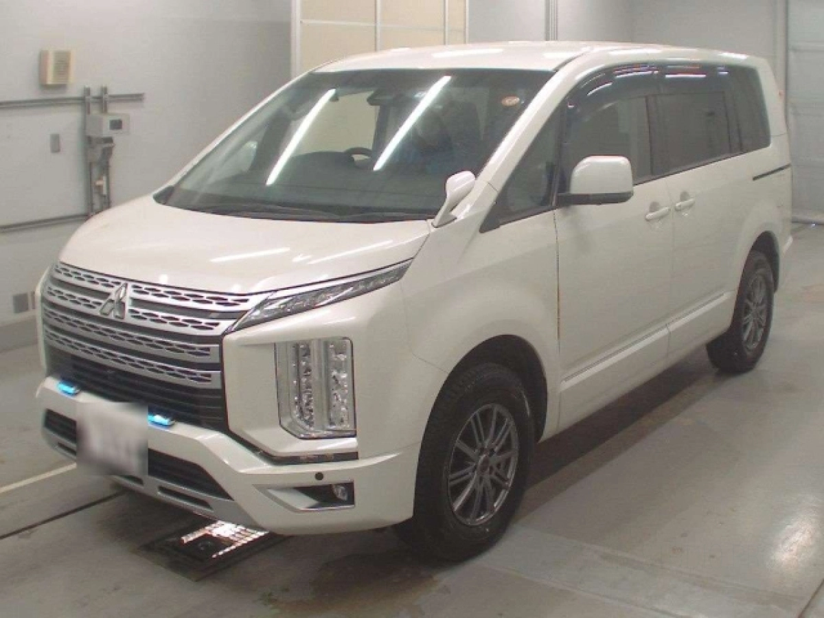 MITSUBISHI DELICA D5 CV1W 2020