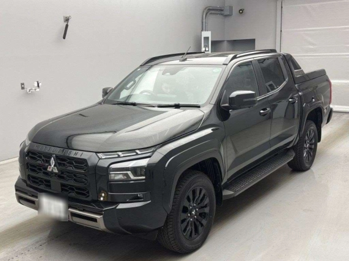 MITSUBISHI TRITON LC2T 2025