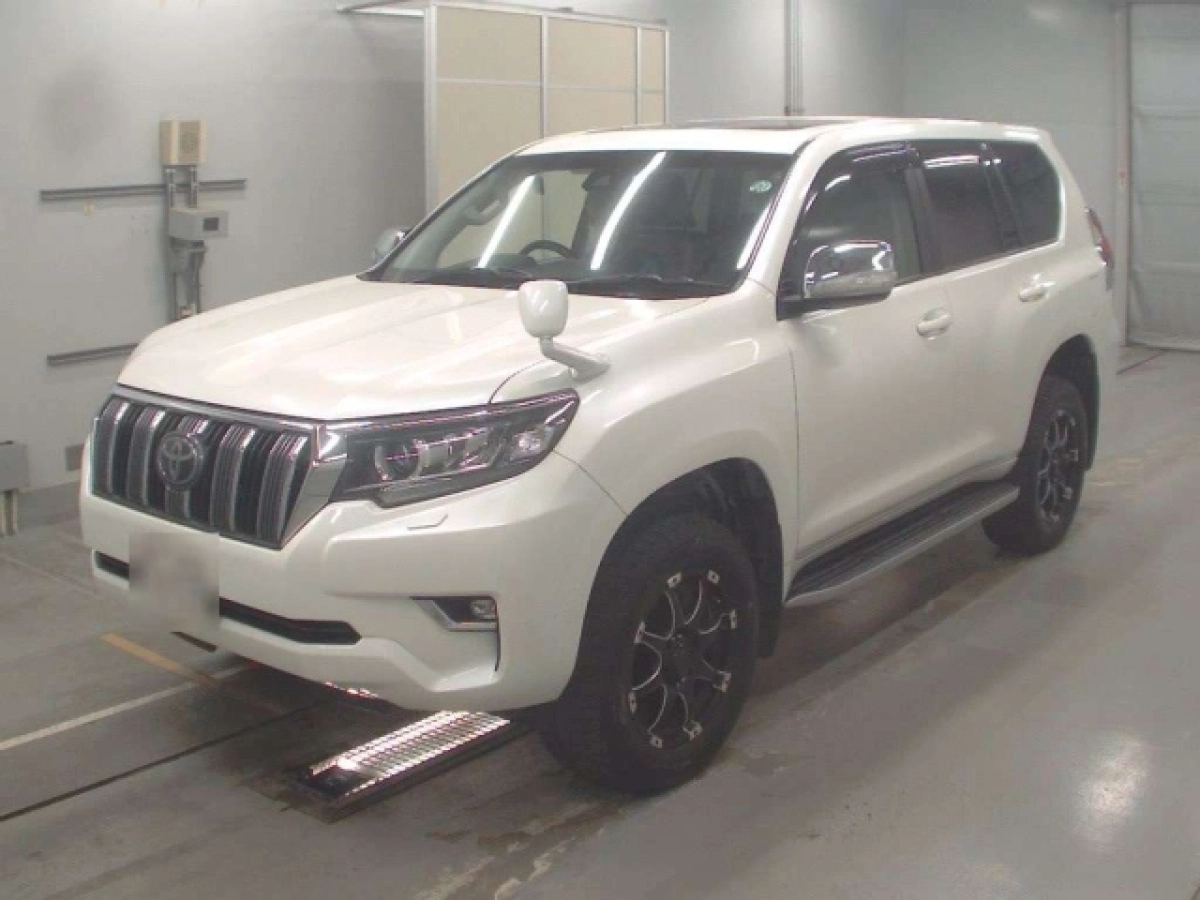 TOYOTA LAND CRUISER PRADO TRJ150W 2019