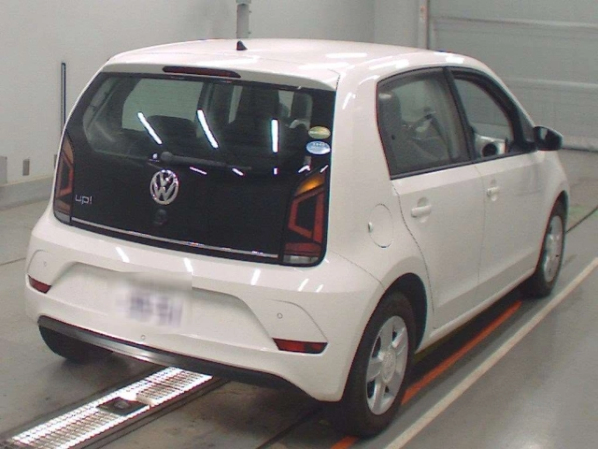 VOLKSWAGEN UP