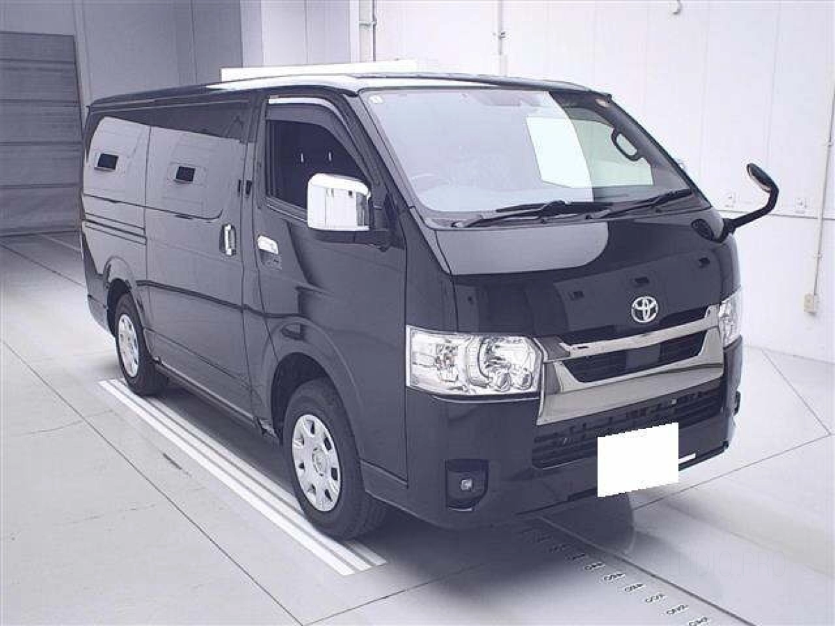 TOYOTA HIACE VAN GDH206V 2025
