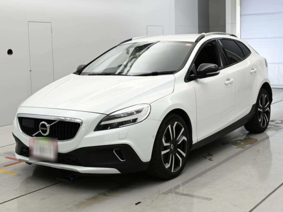 VOLVO V40 MD4204T 2019