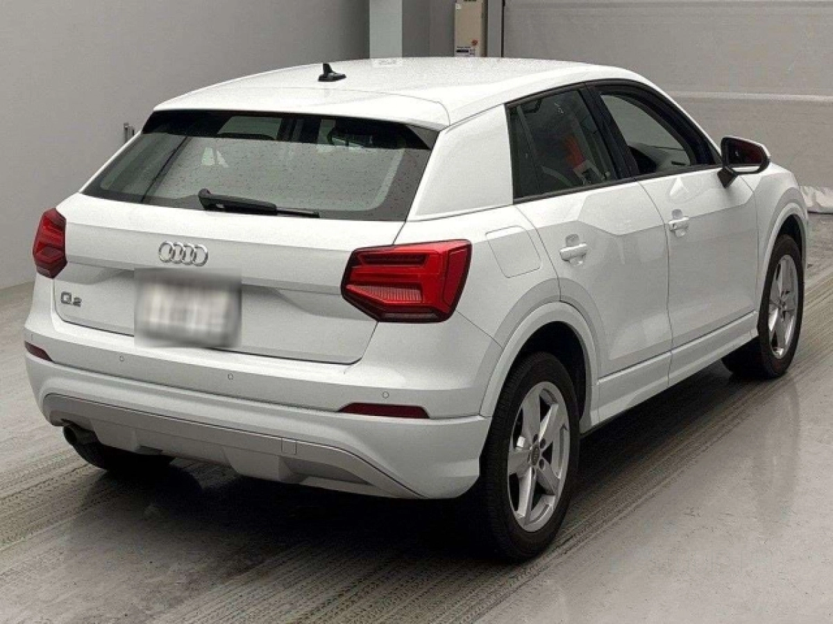 AUDI Q2