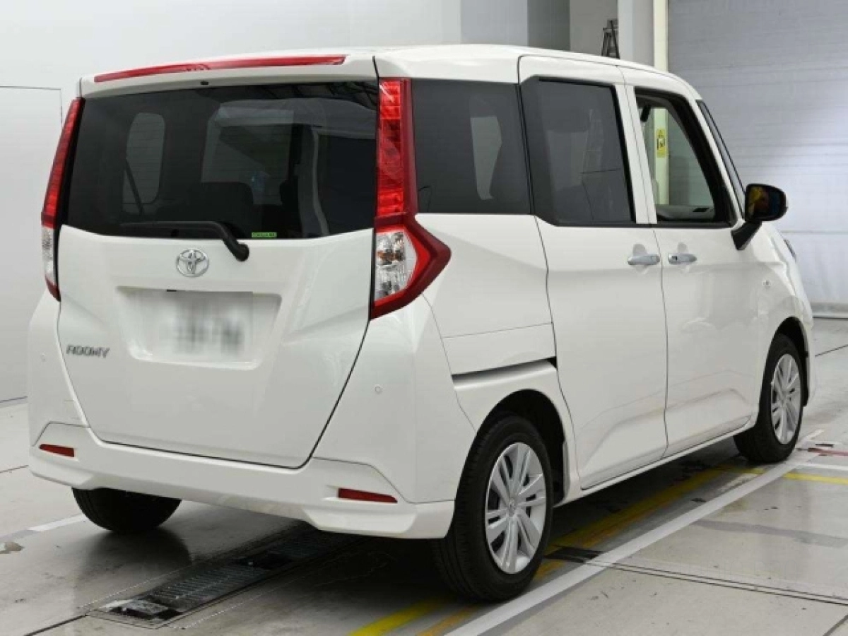 TOYOTA ROOMY