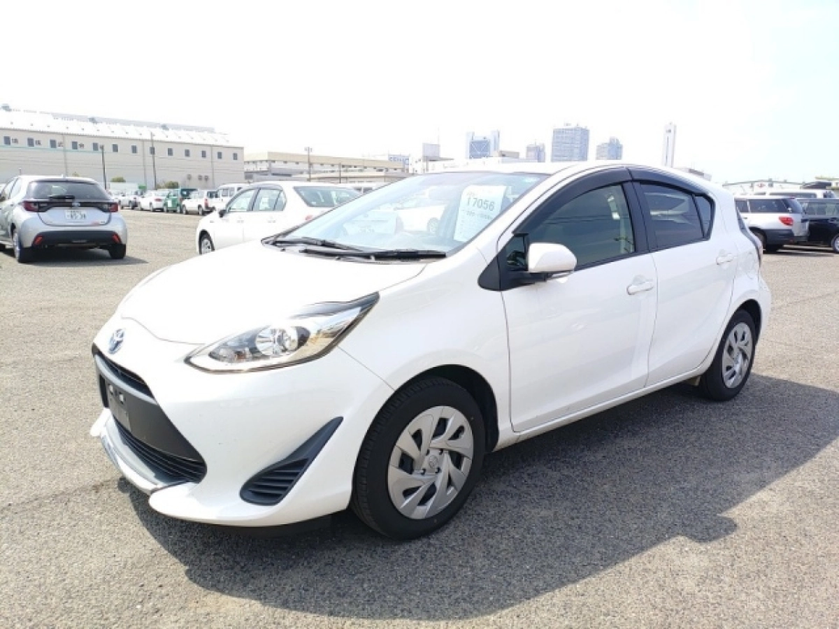TOYOTA AQUA NHP10 2021