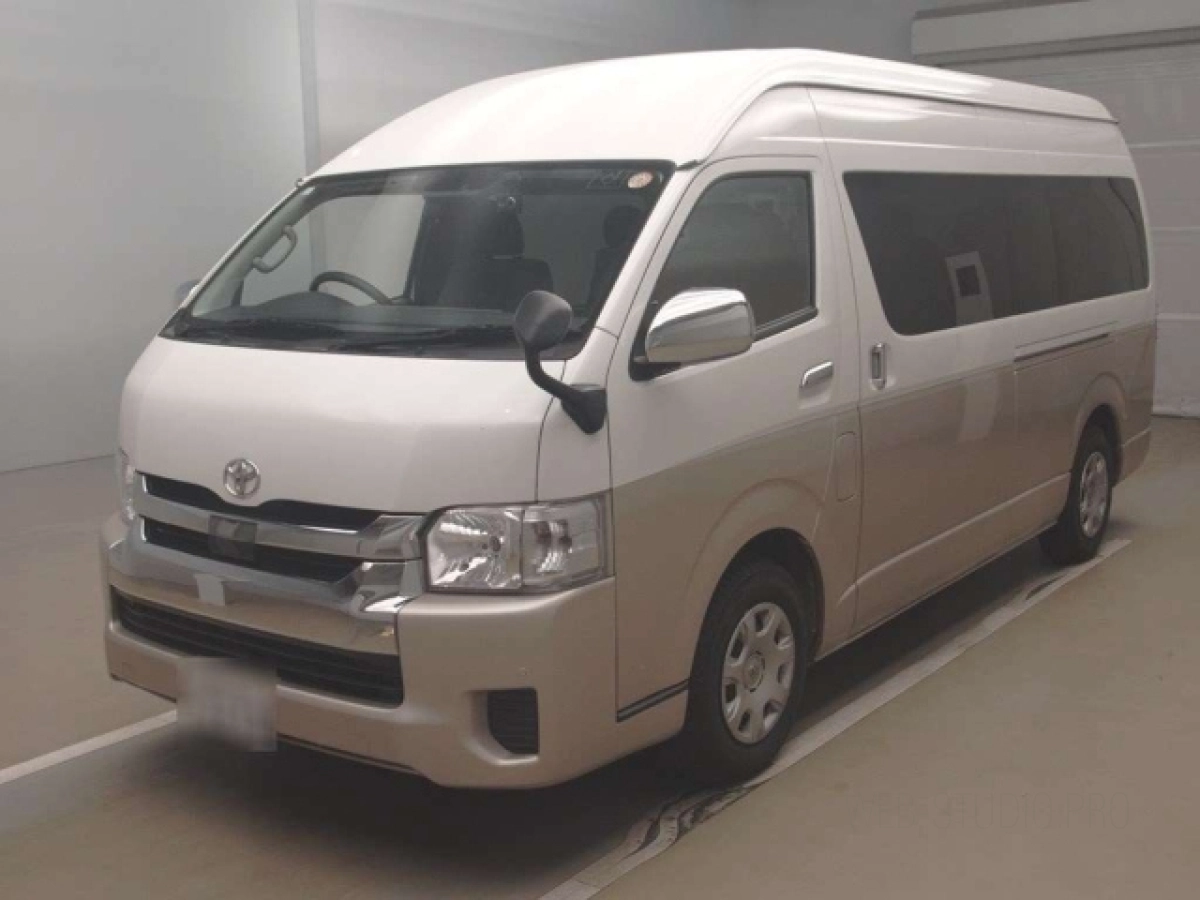 TOYOTA HIACE TRH224W 2020
