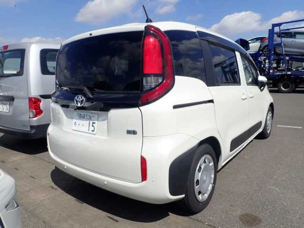 TOYOTA SIENTA