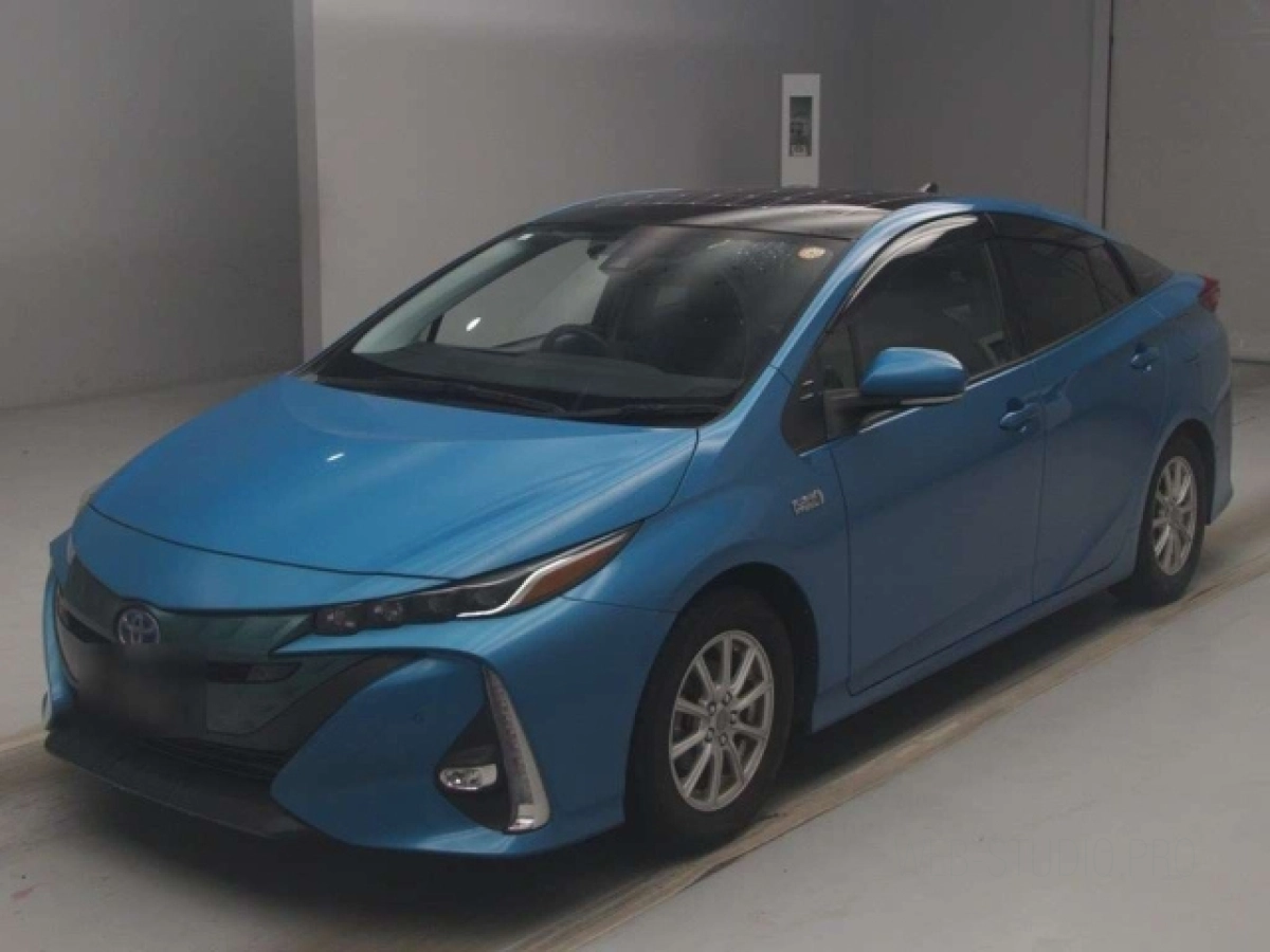 TOYOTA PRIUS PHV ZVW52 2019