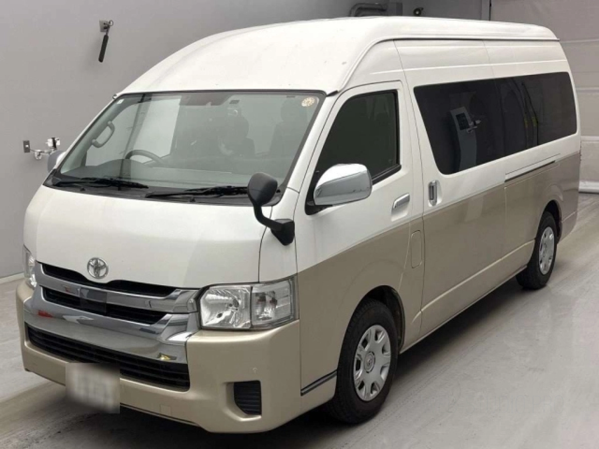 TOYOTA HIACE TRH224W 2020