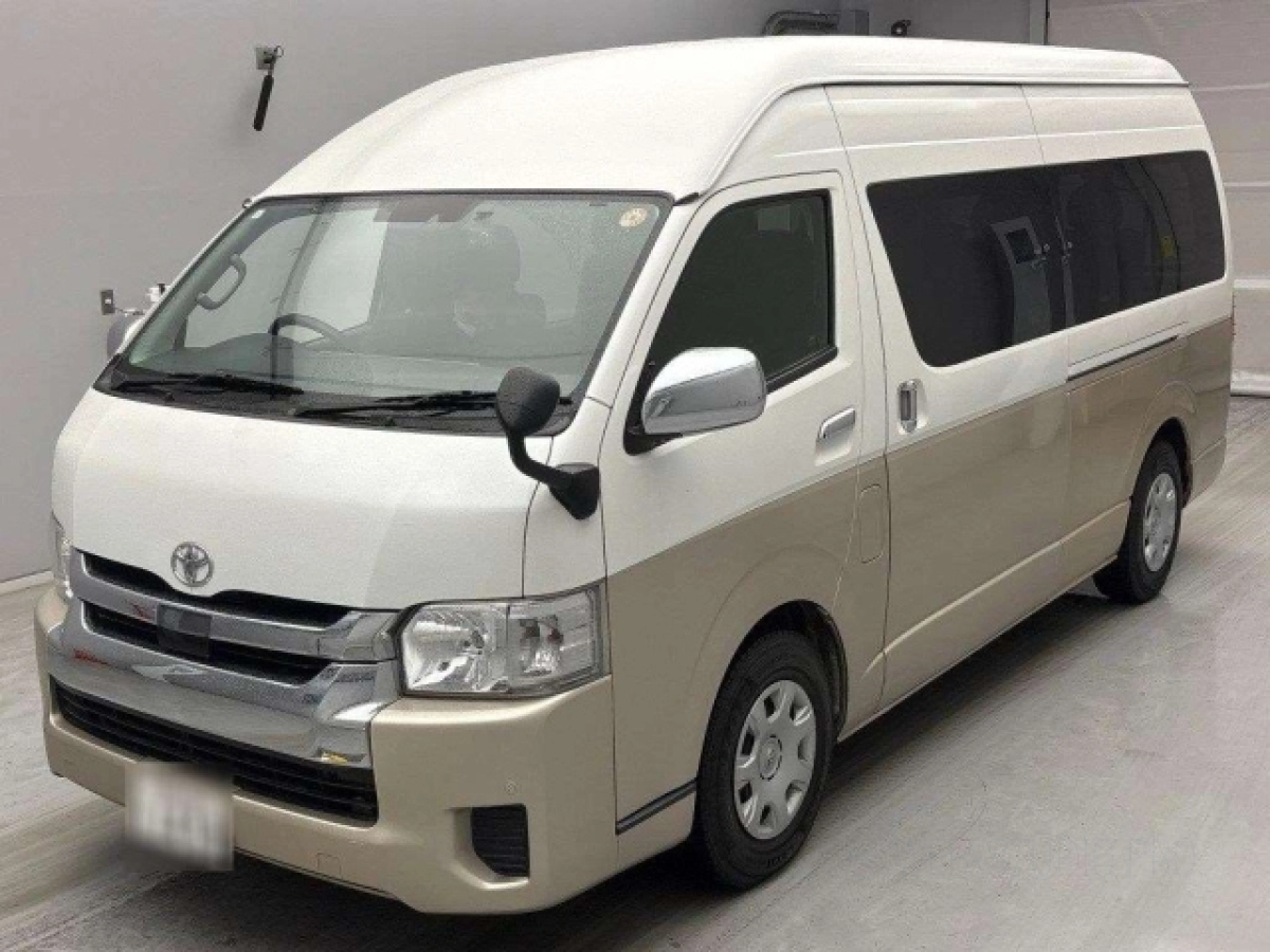 TOYOTA HIACE TRH224W 2020