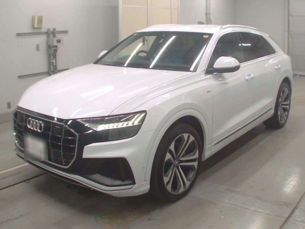 AUDI Q8 F1DCBA 2019
