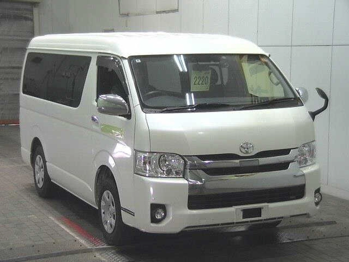 TOYOTA HIACE TRH219W 2020