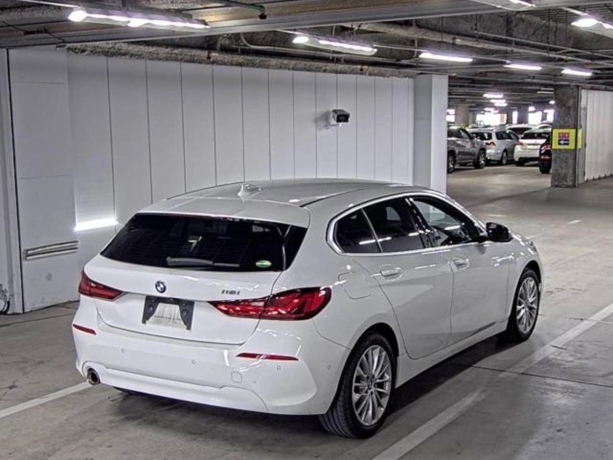 BMW 1 SERIES
