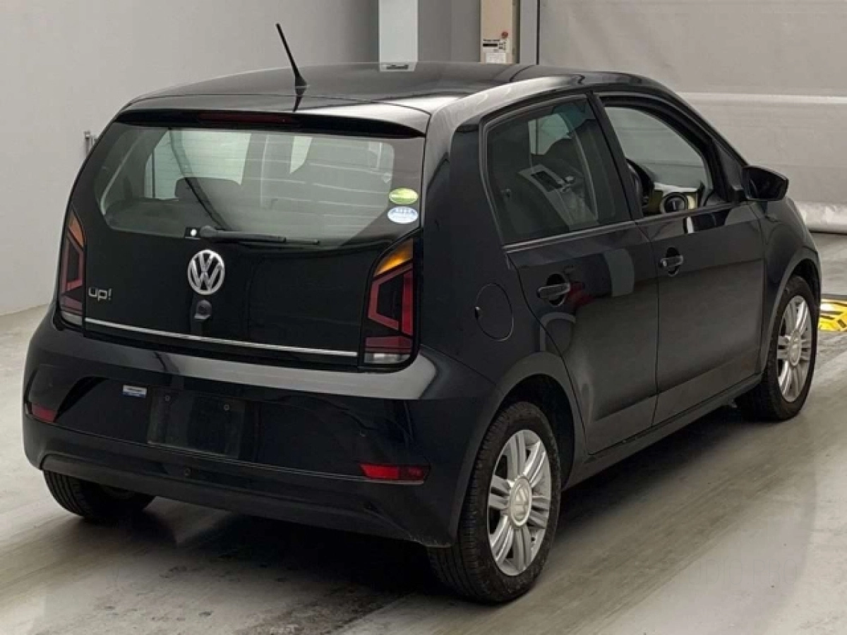 VOLKSWAGEN UP