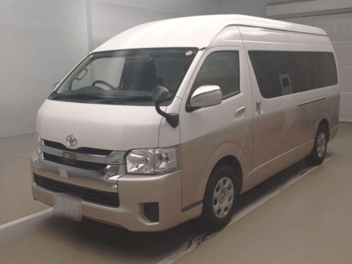 TOYOTA HIACE TRH224W 2020