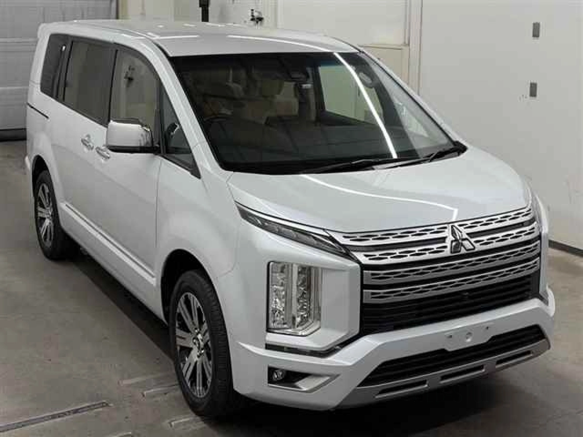 MITSUBISHI DELICA D5 CV1W 2022