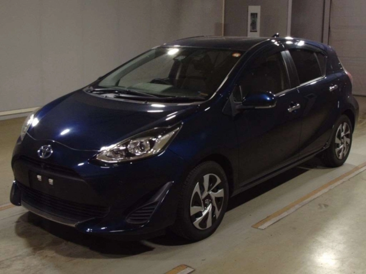 TOYOTA AQUA NHP10 2021