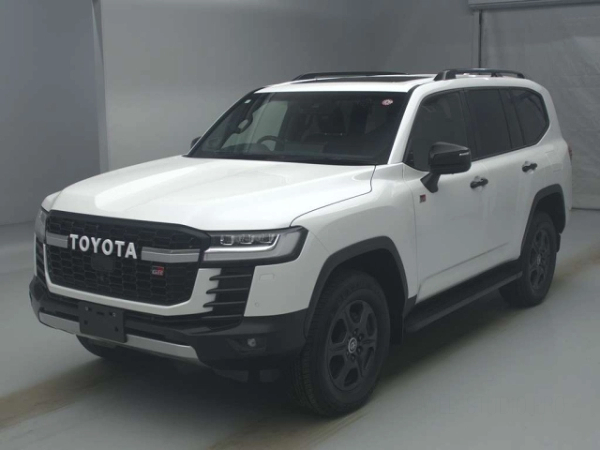 TOYOTA LAND CRUISER FJA300W 2023