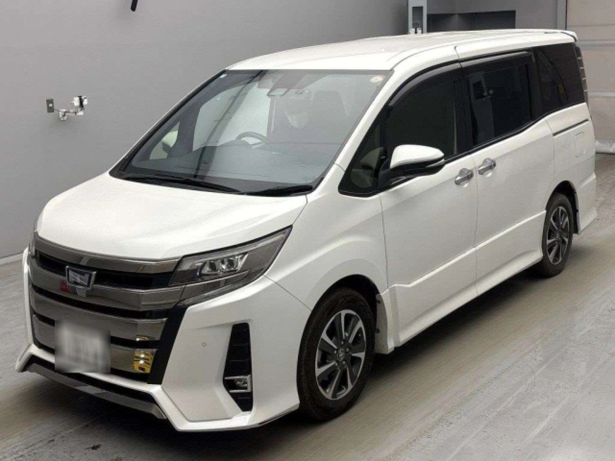 TOYOTA NOAH ZRR80W 2020
