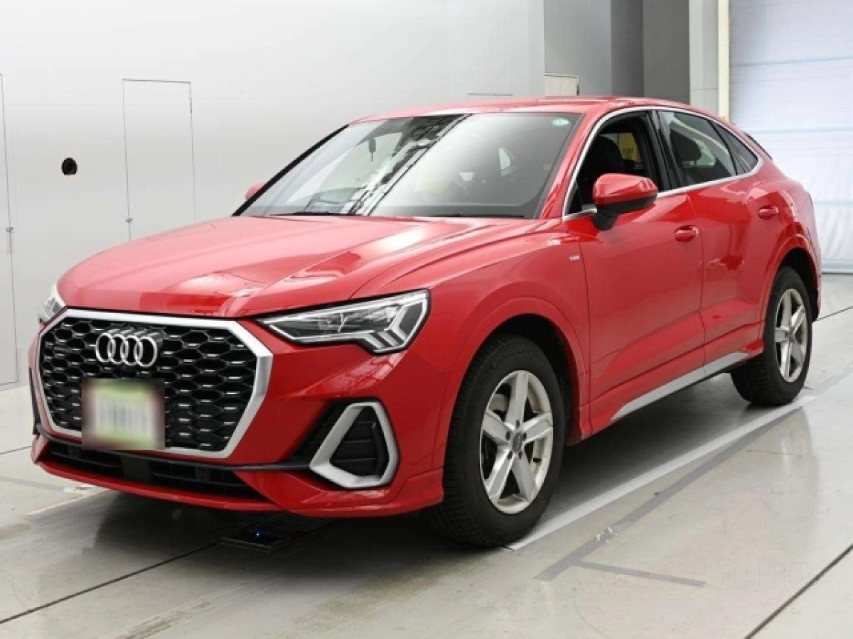 AUDI Q3 F3DFGF 2021